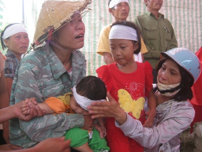 Young woman's lonely struggle to support family - 2 Young woman's lonely struggle to support family - 2