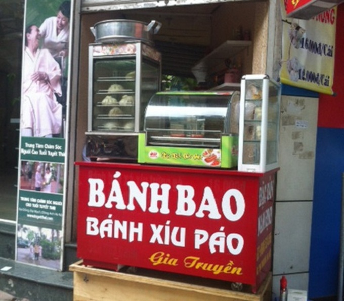 Tiny shops cling to Hanoi of old - and prosper - 9