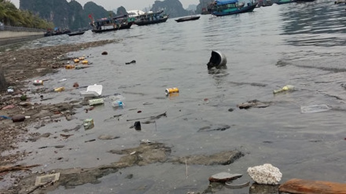 Ha Long Bay surrounded by rubbish - 2