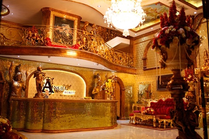 HCM City's gold-plated palace - 4