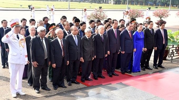 Vietnamese leaders pay tribute to President Ho Chi Minh - 1 Vietnamese leaders pay tribute to President Ho Chi Minh - 1