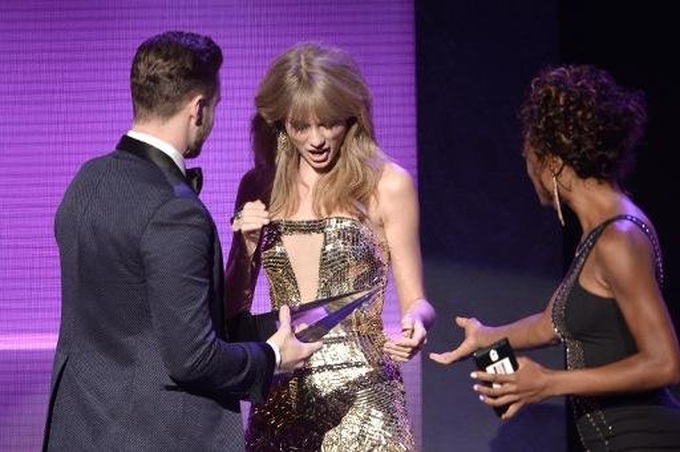 Taylor Swift, Timberlake win at American Music Awards - 1