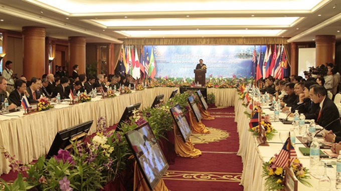 Vietnam attends ASEAN defence meeting plus in Cambodia - 1