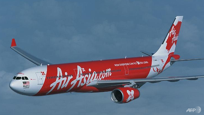 AirAsia plane 'shaking like washing machine' returns to Australia - 1