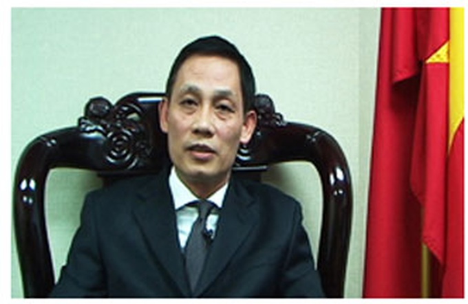 Vietnam urges China to withdraw oil drilling rig - 1