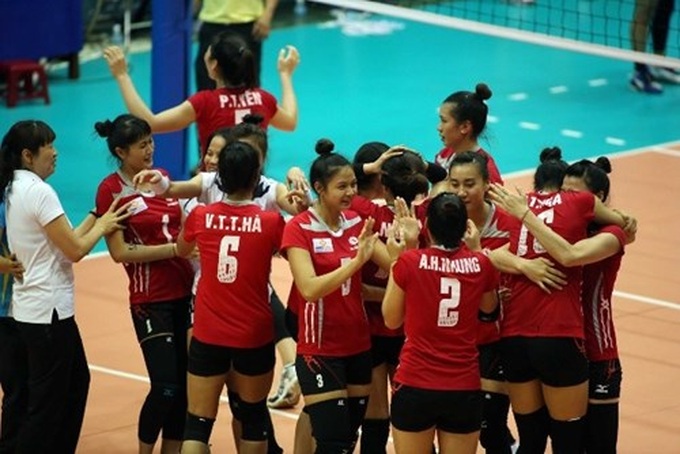 Four foreign teams compete at international volleyball tourney in Vietnam - 1