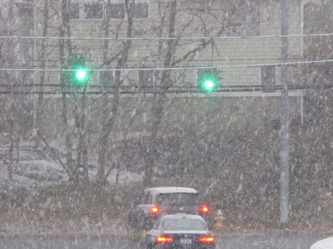 US north-east battered by 'historic' snowstorm - 1