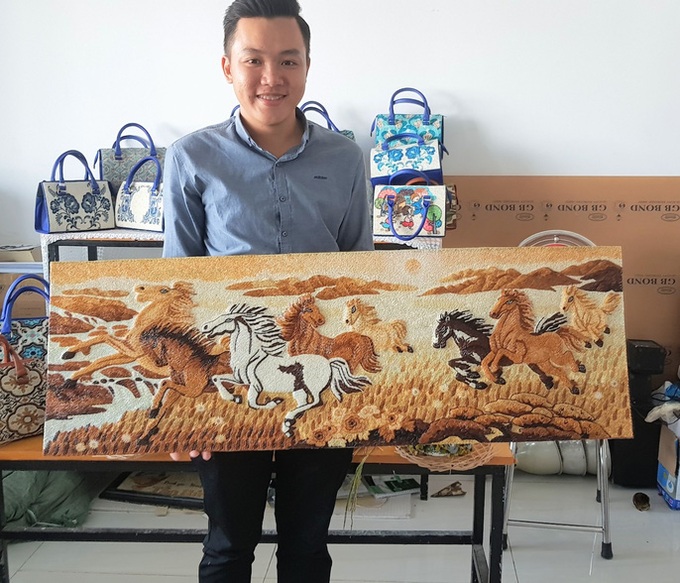 Young man makes rice fashionable - 1