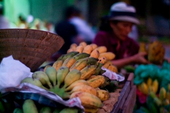 Saigon's floating market a bit less vibrant - 9