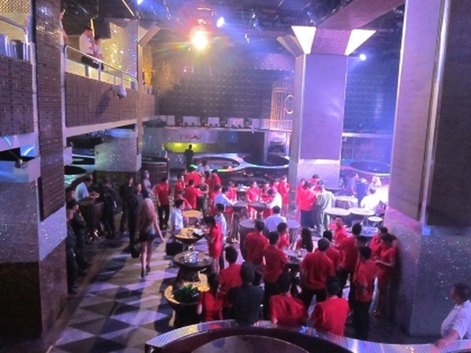 Hanoi’s biggest dance club shut down - 1