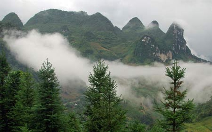 Lao Cai’s top ten beautiful mountains - 6