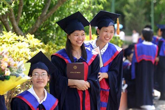 Government turns to private enterprise for education - 1