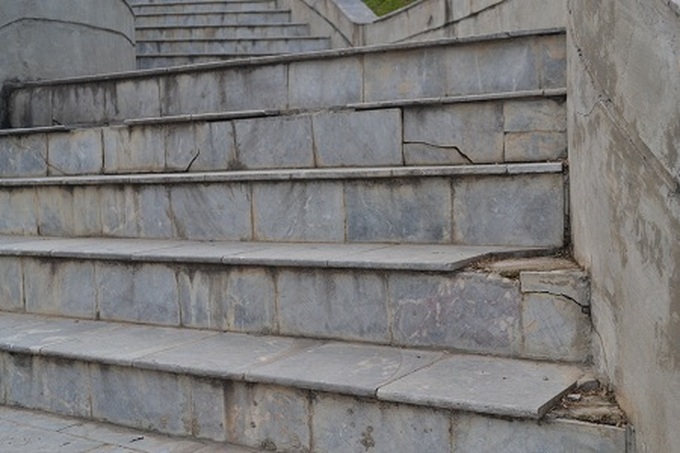 Park accused of wasting electricity - 2