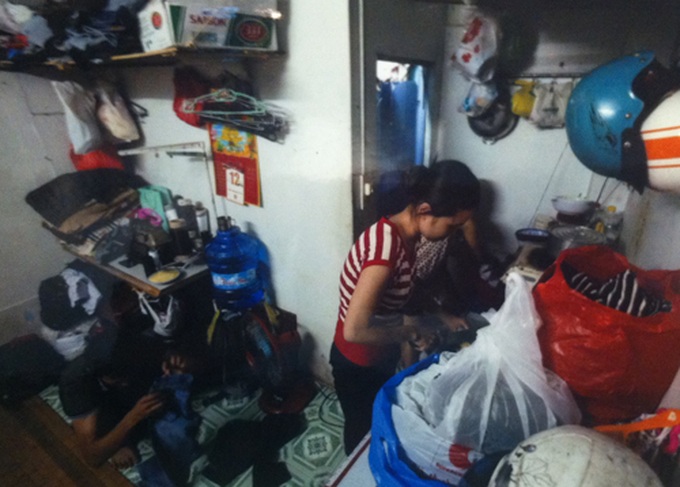 Hanoi hosts photo exhibition “I Love My City” - 8