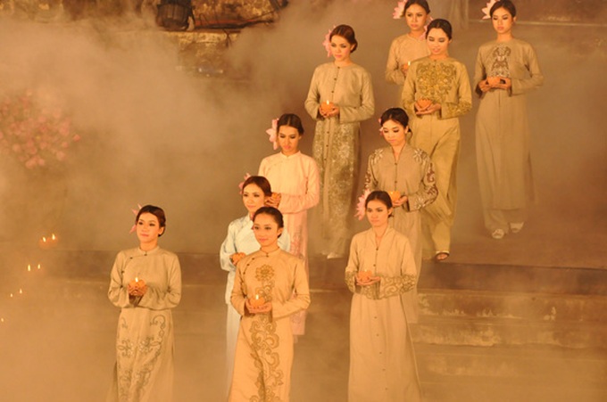 Ao Dai beauty honoured at Hue Festival - 9