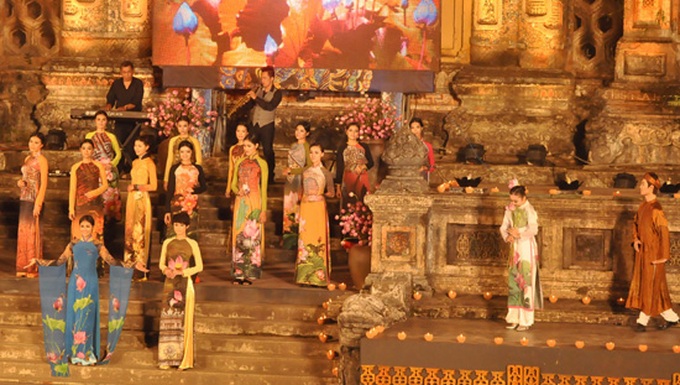 Ao Dai beauty honoured at Hue Festival - 8