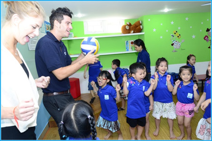 Foreigners working in Vietnam may face more cumbersome procedures - 1 Foreigners working in Vietnam may face more cumbersome procedures - 1