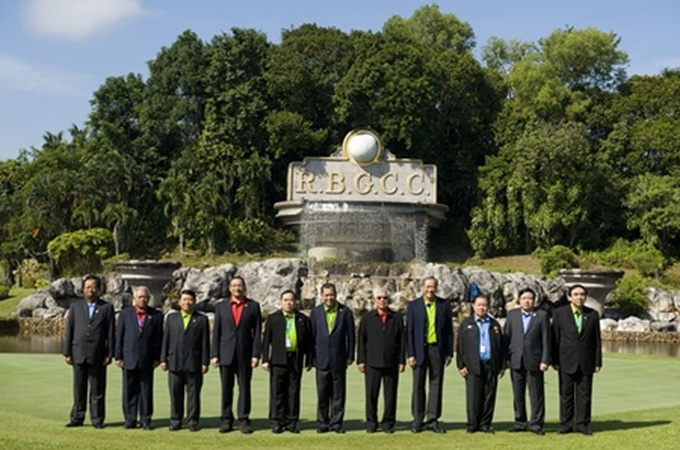 Vietnam attends ADMM Retreat in Brunei - 1
