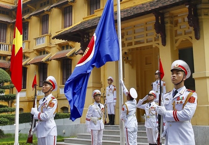 Hanoi hosts flag-raising ceremony to mark ASEAN establishment - 1 Hanoi hosts flag-raising ceremony to mark ASEAN establishment - 1