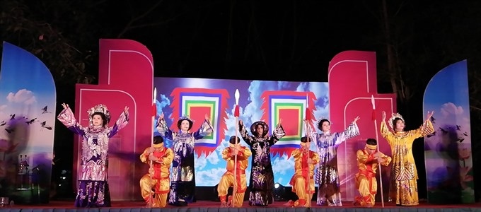 State-owned art troupe stages cai lương in rural areas - 1