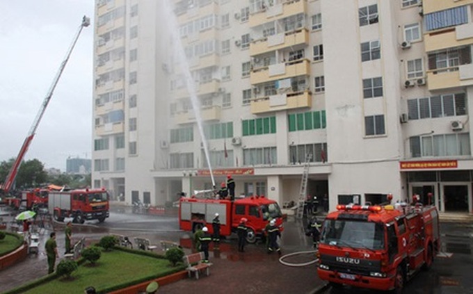 Lack of fire safety a risk in high-rises in Hanoi - 1