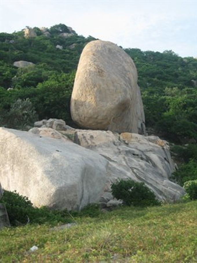 Thit Beach appealing to tourists - 2
