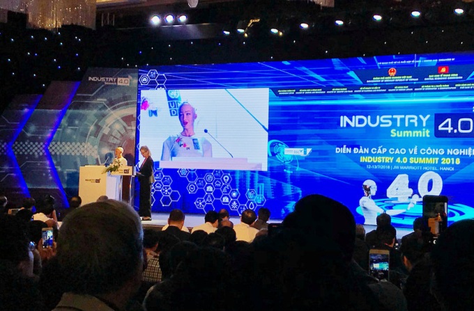 Robot citizen Sophia speaks at Industry 4.0 Summit & Exhibition - 1 Robot citizen Sophia speaks at Industry 4.0 Summit & Exhibition - 1