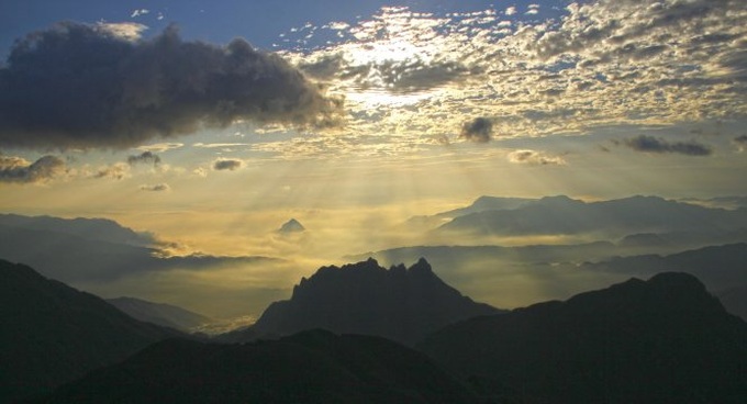 Admiring starry sky on Bach Moc Luong Tu mountain top - 9 Admiring starry sky on Bach Moc Luong Tu mountain top - 9