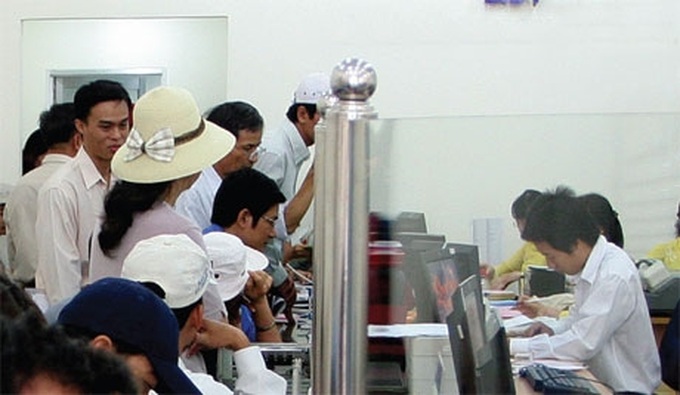 Banks move away from crisis - 1