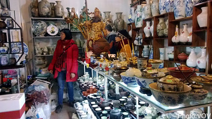 Bat Trang ceramic craft village: a Tet attraction - 1