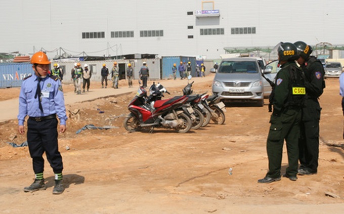 Four Samsung workers arrested in violence case - 2