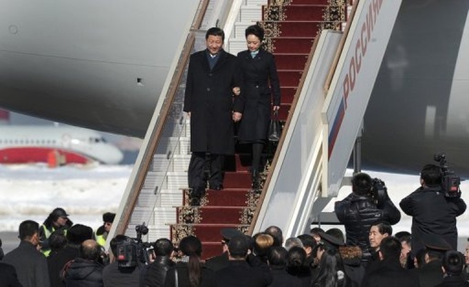 China's glamorous first lady steals the spotlight - 1