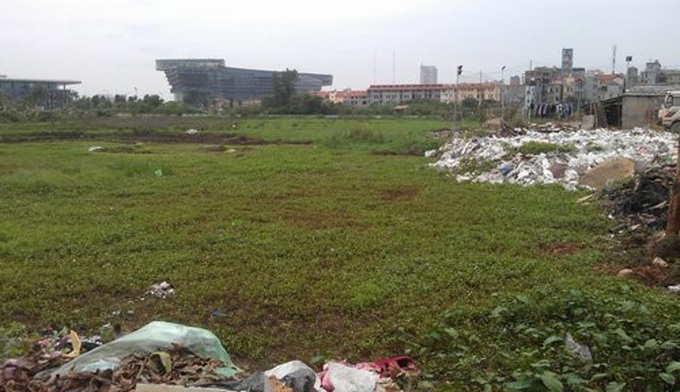 USD1-billion hotel project lot remains a wasteland - 3 USD1-billion hotel project lot remains a wasteland - 3