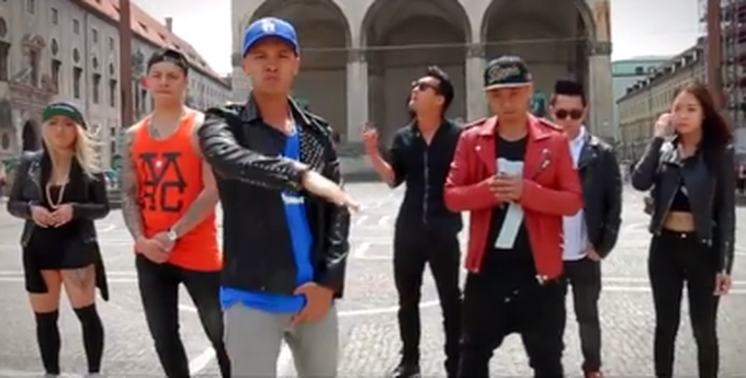 “Viet World Wide” makes a hit with Vietnamese overseas - 1