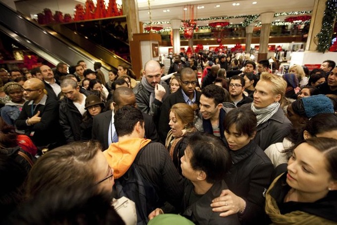 Record US retail sales on Black Friday - 1