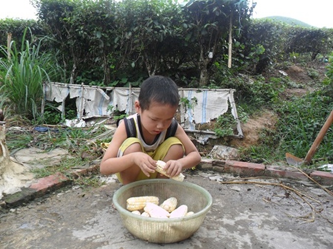 Young blind boy lives hard life near forest - 2
