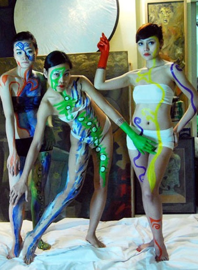 Artist bemoans difficulties facing body painting - 2 Artist bemoans difficulties facing body painting - 2