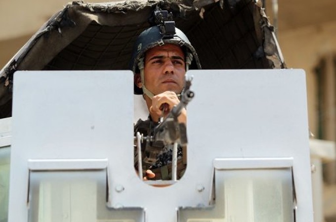 Iraq car bombs kill nine - 1