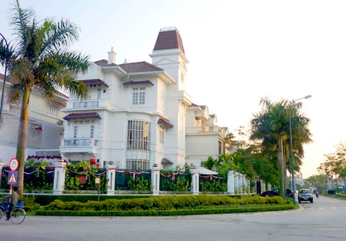 HCM City banned from selling large state-owned villas - 1