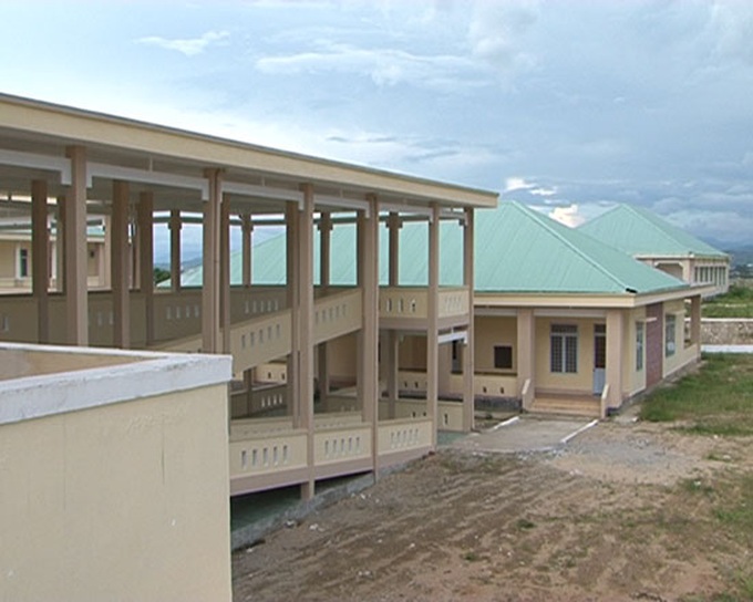 VND38-billion hospital left unused in Kon Tum - 2 VND38-billion hospital left unused in Kon Tum - 2