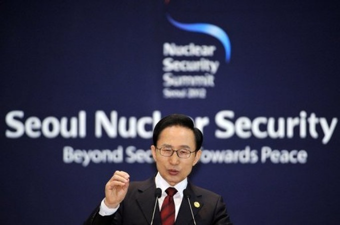 Thousands protest at S. Korean nuclear complex - 1 Thousands protest at S. Korean nuclear complex - 1