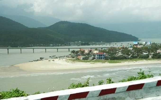 Stunning Lang Co Bay is real tourist trap - 1 Stunning Lang Co Bay is real tourist trap - 1