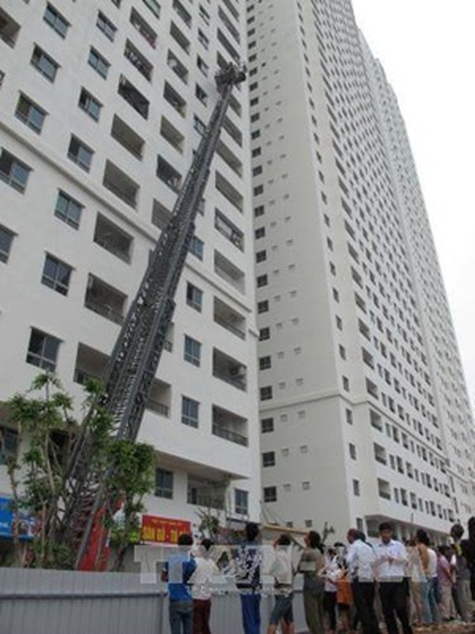 Fire occurs in Linh Dam residential quarter - 3