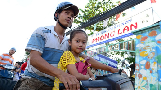 Kindergarten graduation certificate rumour panics HCMC parents - 1 Kindergarten graduation certificate rumour panics HCMC parents - 1