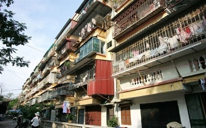 Hanoi to check safety of old buildings - 1