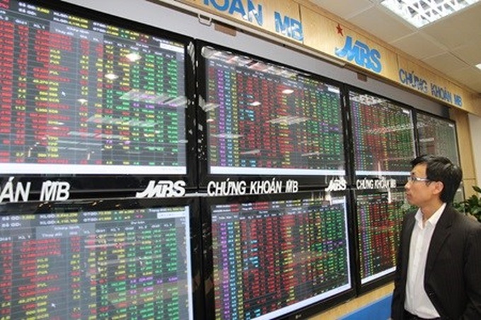 Foreign investors sell net 56 million USD of shares in January - 1
