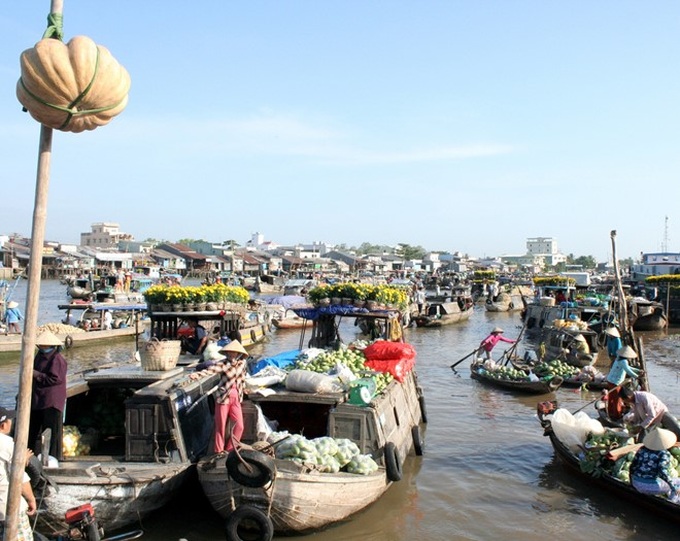 Serious pollution affects Cai Rang Floating Market - 1 Serious pollution affects Cai Rang Floating Market - 1