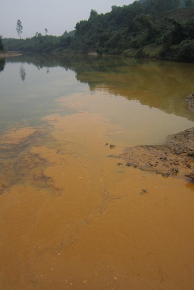 Untreated wastewater muddies Trai River - 7 Untreated wastewater muddies Trai River - 7
