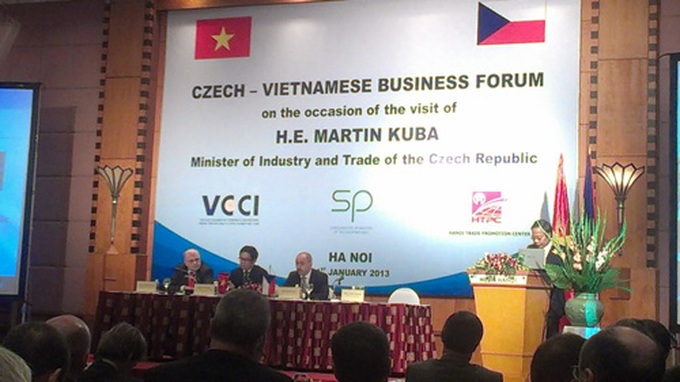 Czech Republic prioritises trade and investment cooperation with Vietnam - 1