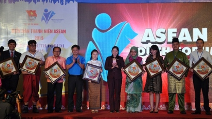 ASEAN youth forum 2015 opens in Ho Chi Minh City - 1